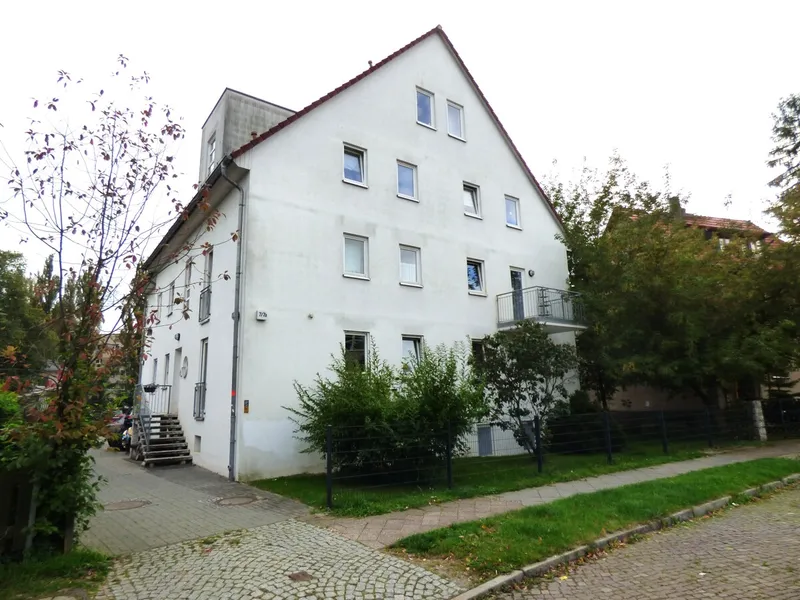 „Wohnen im Grünen“ – helle 2-Zimmer-Wohnung mit Balkon und Einbauküche in Französisch Buchholz — photo 1